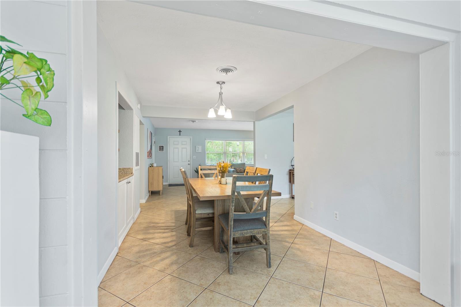 136 TRIPLET LAKE DR, CASSELBERRY, FL, 32707