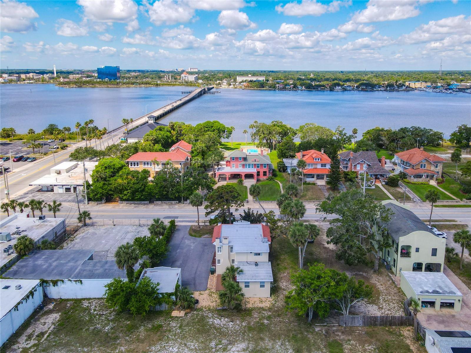 20 N HALIFAX AVE, DAYTONA BEACH, FL, 32118