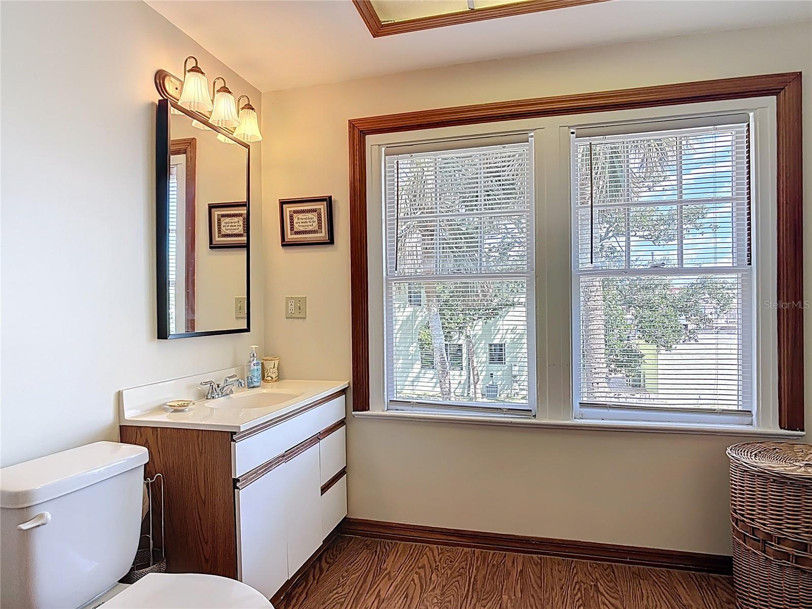 20 N HALIFAX AVE, DAYTONA BEACH, FL, 32118