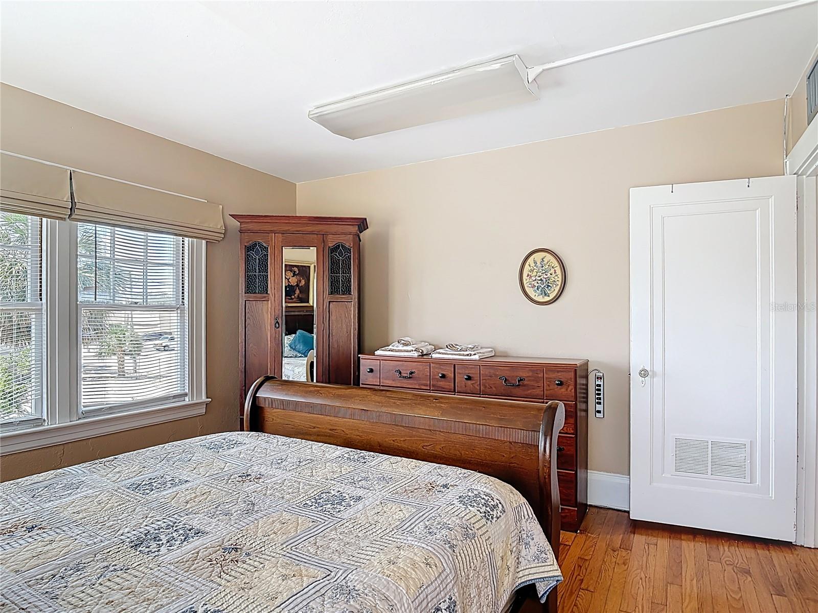 20 N HALIFAX AVE, DAYTONA BEACH, FL, 32118