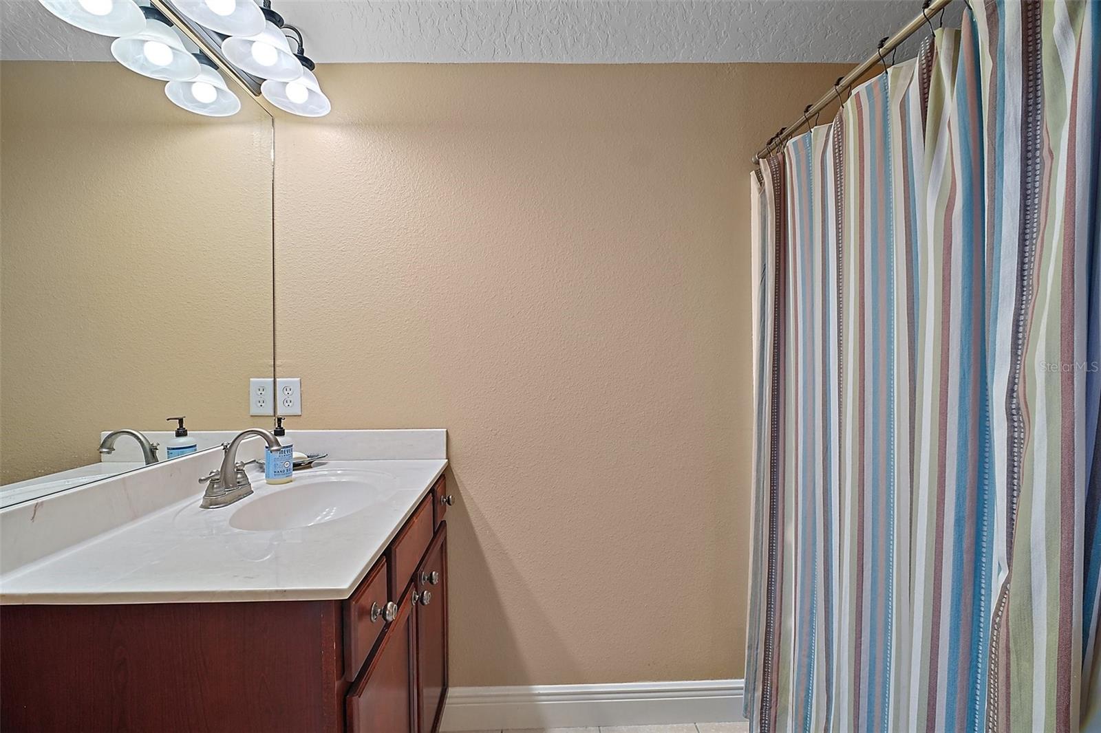 397 ANDERSON DR, TAVARES, FL, 32778