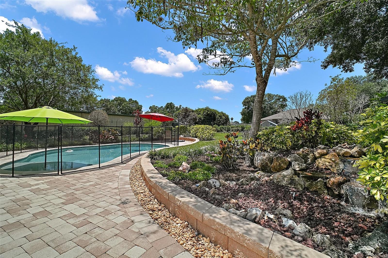 397 ANDERSON DR, TAVARES, FL, 32778