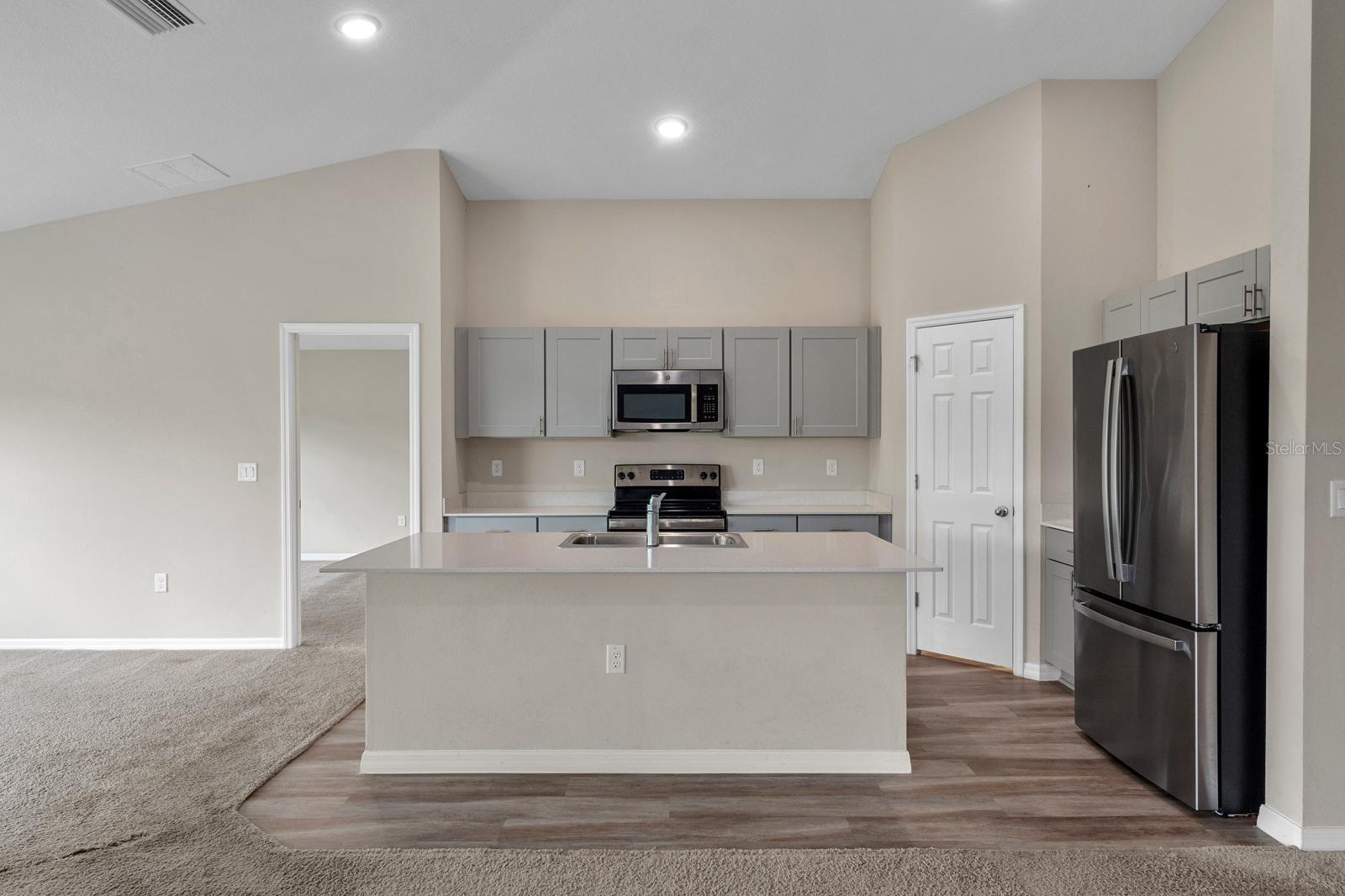 5933 SLATE ROCK DR, LAKELAND, FL, 33811