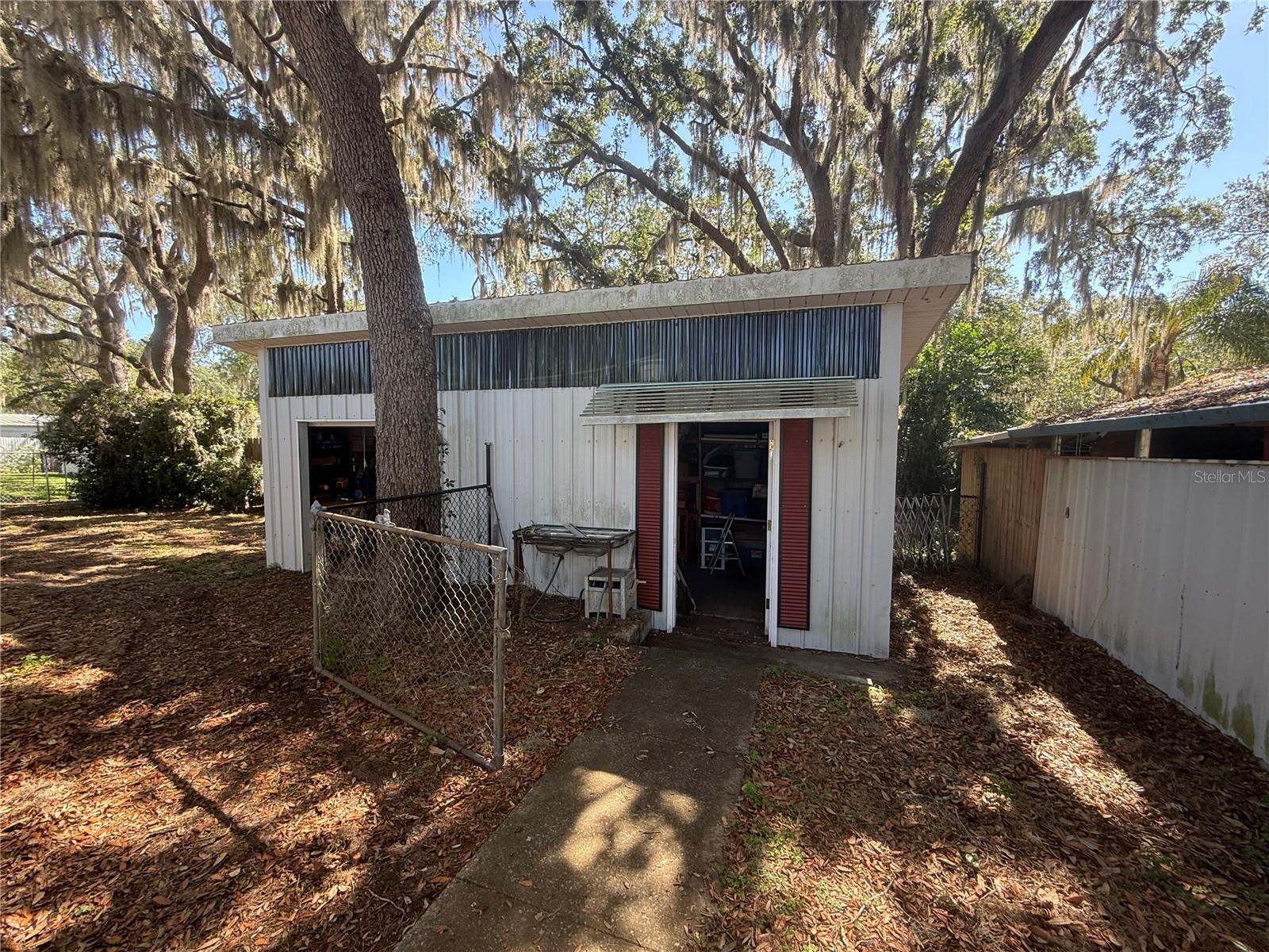 36736 BROOK RD, FRUITLAND PARK, FL, 34731