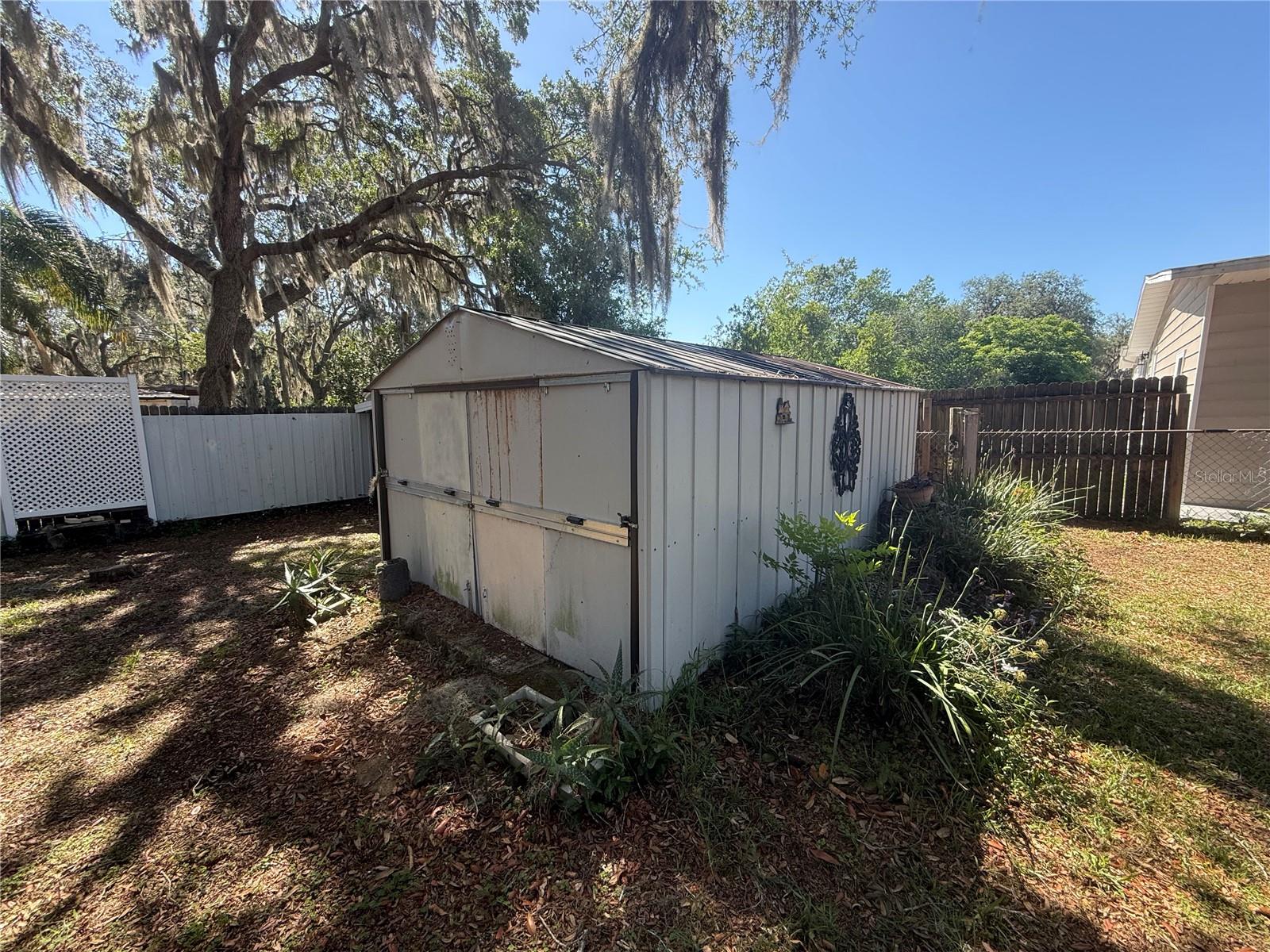 36736 BROOK RD, FRUITLAND PARK, FL, 34731