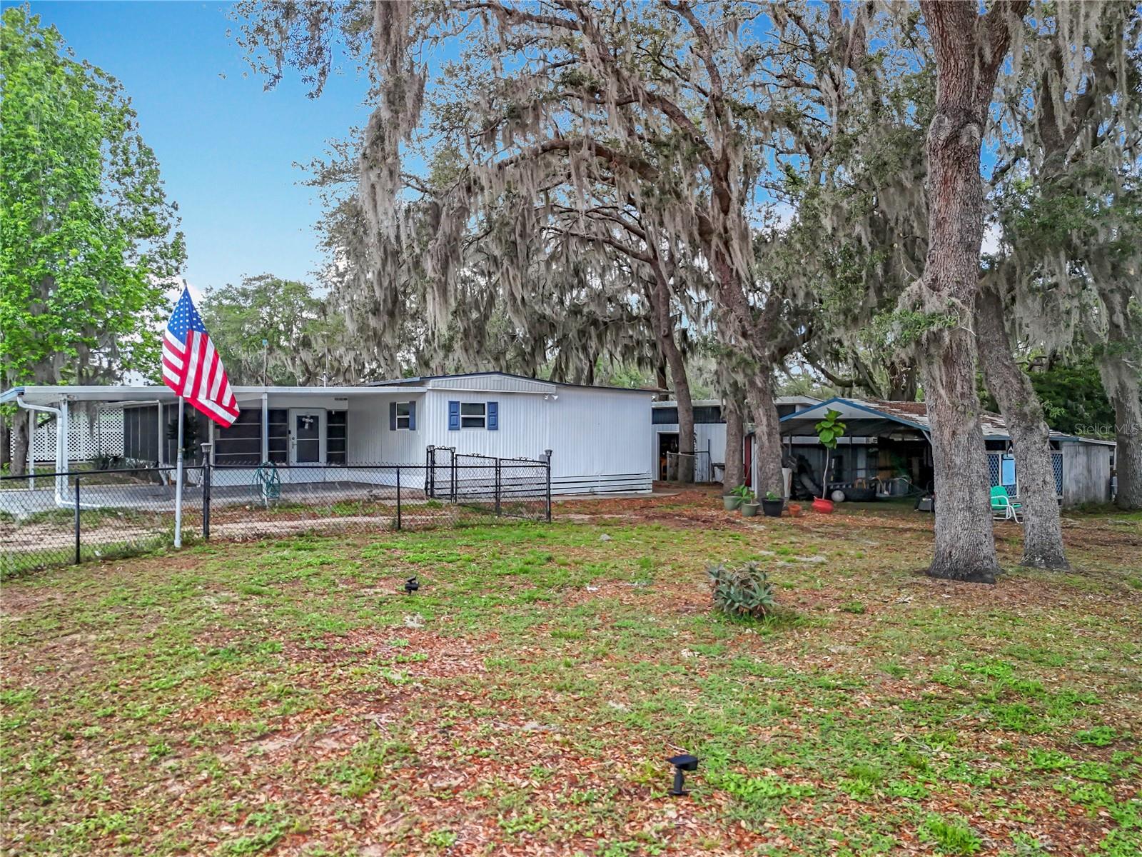 36736 BROOK RD, FRUITLAND PARK, FL, 34731