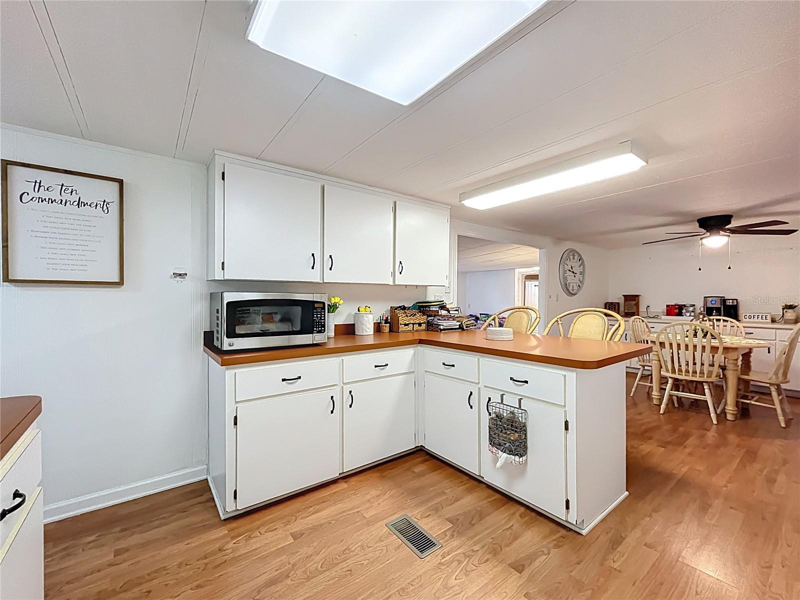 36736 BROOK RD, FRUITLAND PARK, FL, 34731