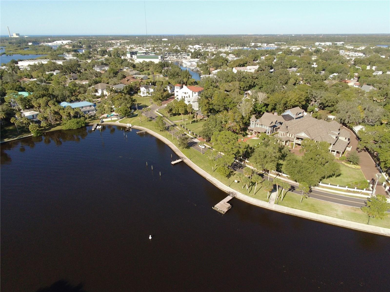 764 W BAYSHORE DR, TARPON SPRINGS, FL, 34689