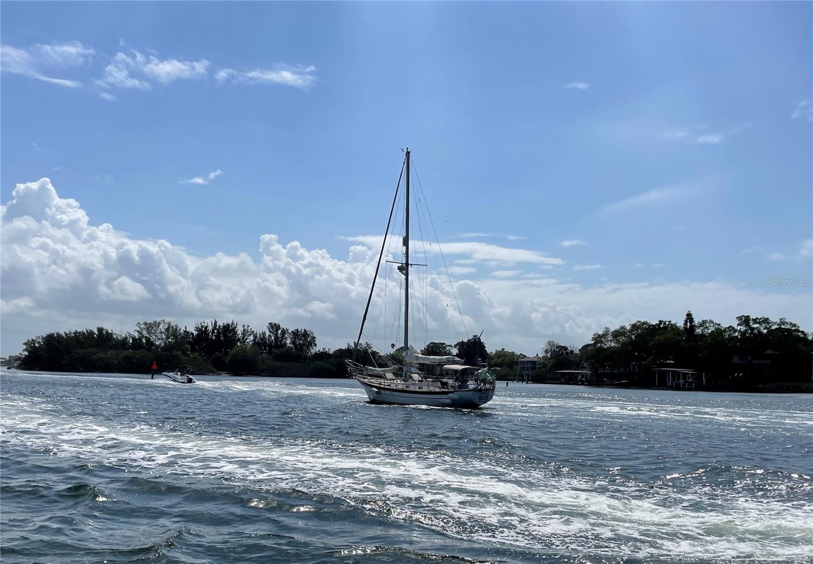 764 W BAYSHORE DR, TARPON SPRINGS, FL, 34689