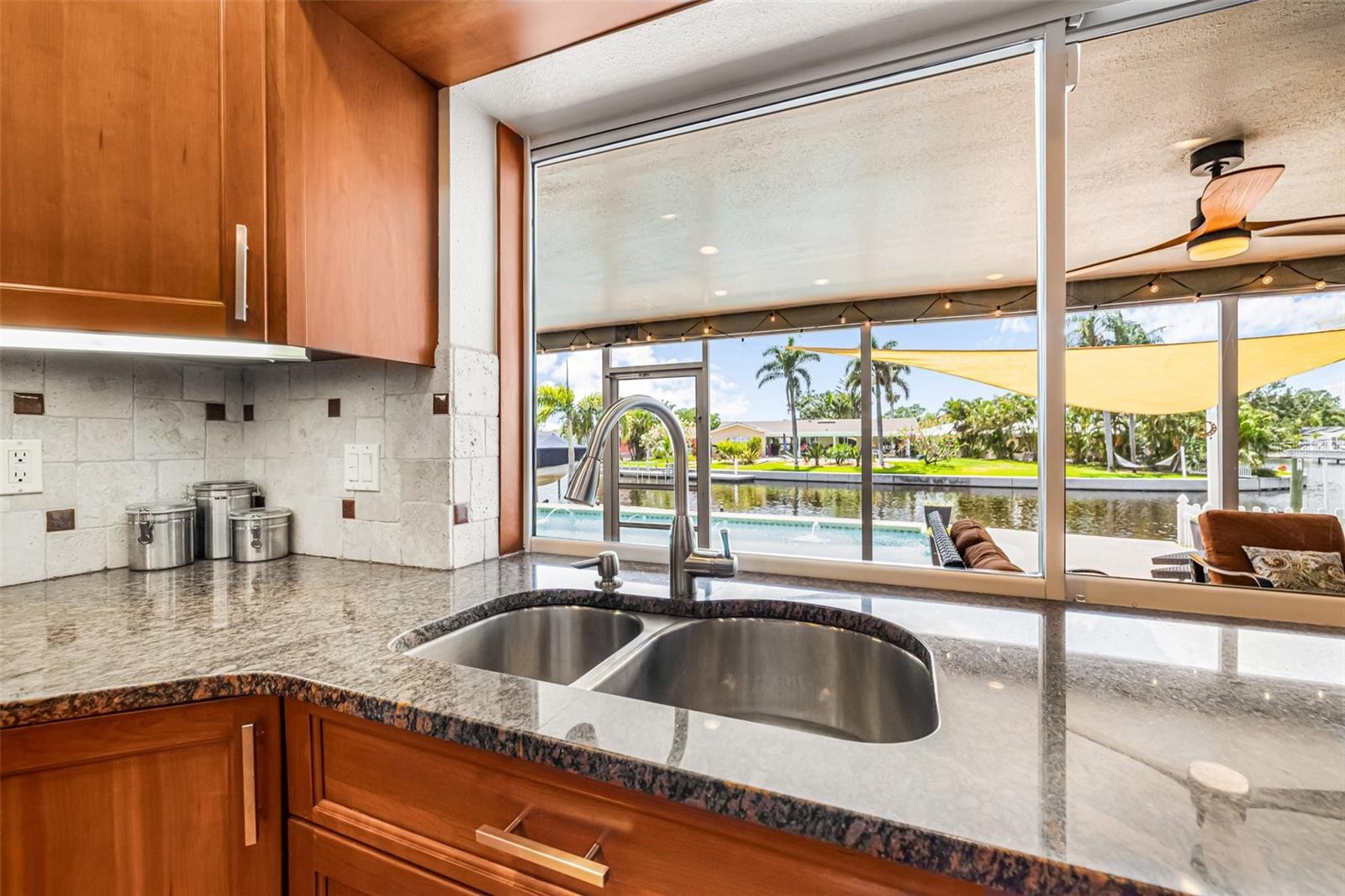 5208 DENVER ST NE, ST PETERSBURG, FL, 33703