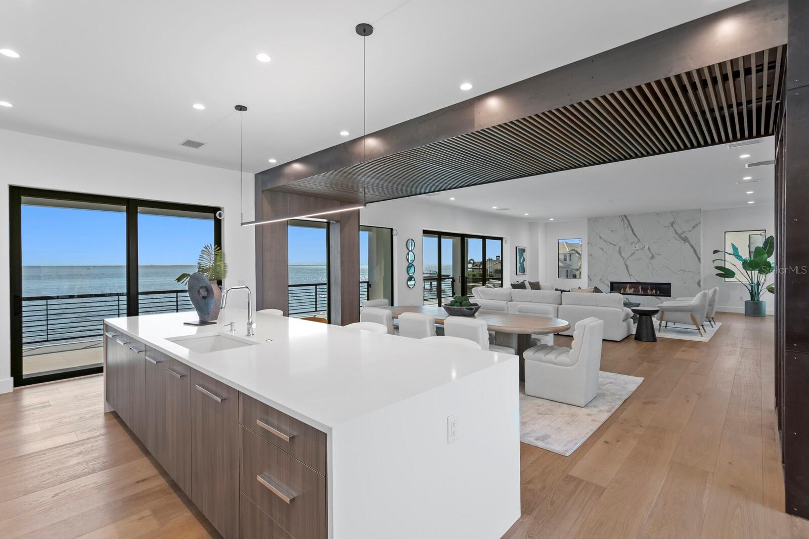 2087 MICHIGAN AVE NE, ST PETERSBURG, FL, 33703