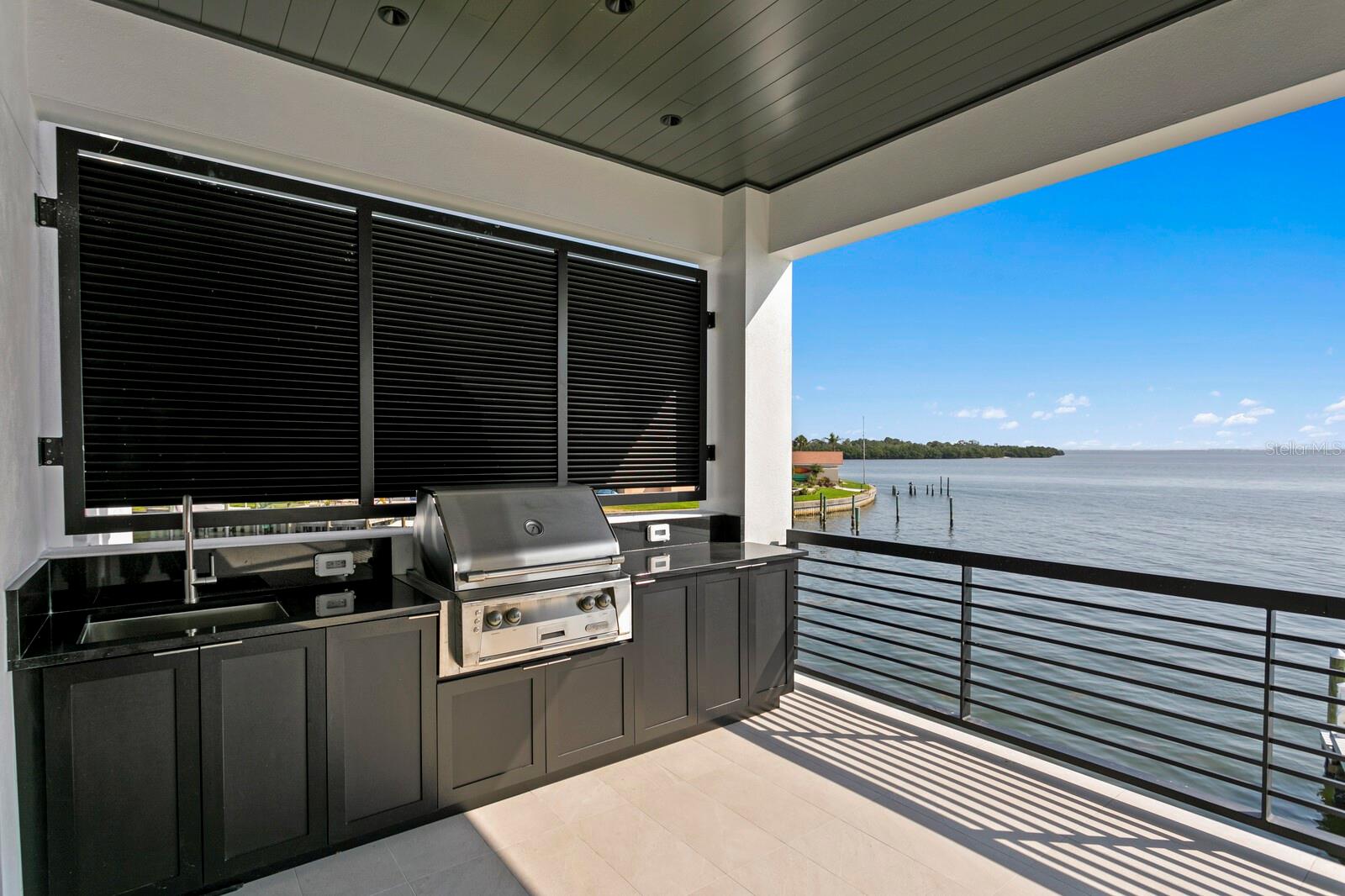 2087 MICHIGAN AVE NE, ST PETERSBURG, FL, 33703