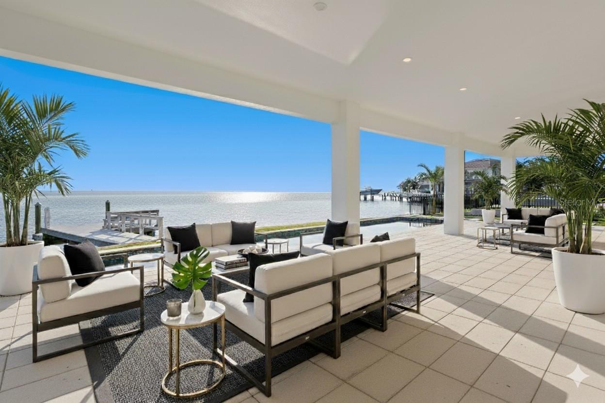 2087 MICHIGAN AVE NE, ST PETERSBURG, FL, 33703