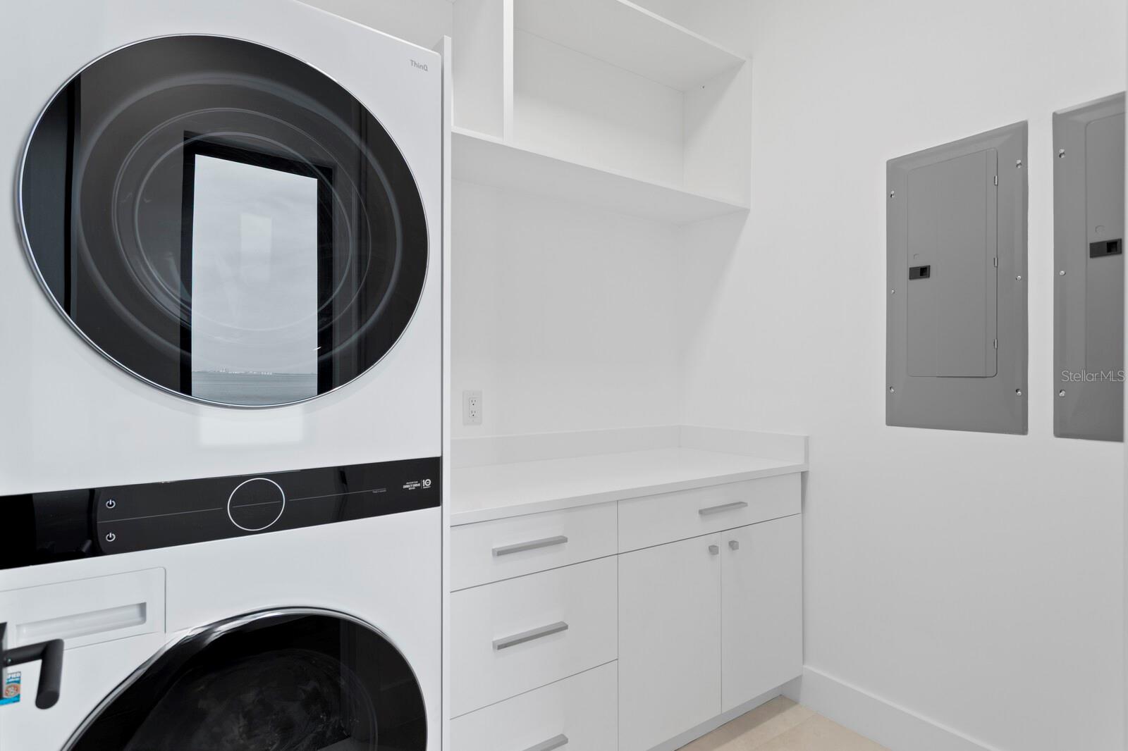 2087 MICHIGAN AVE NE, ST PETERSBURG, FL, 33703