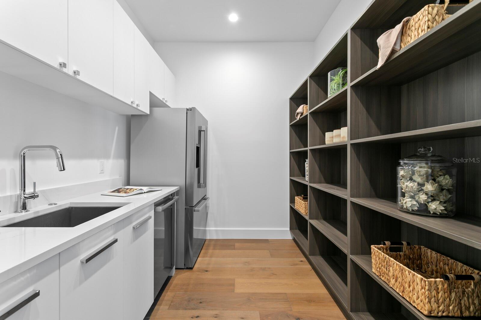 2087 MICHIGAN AVE NE, ST PETERSBURG, FL, 33703