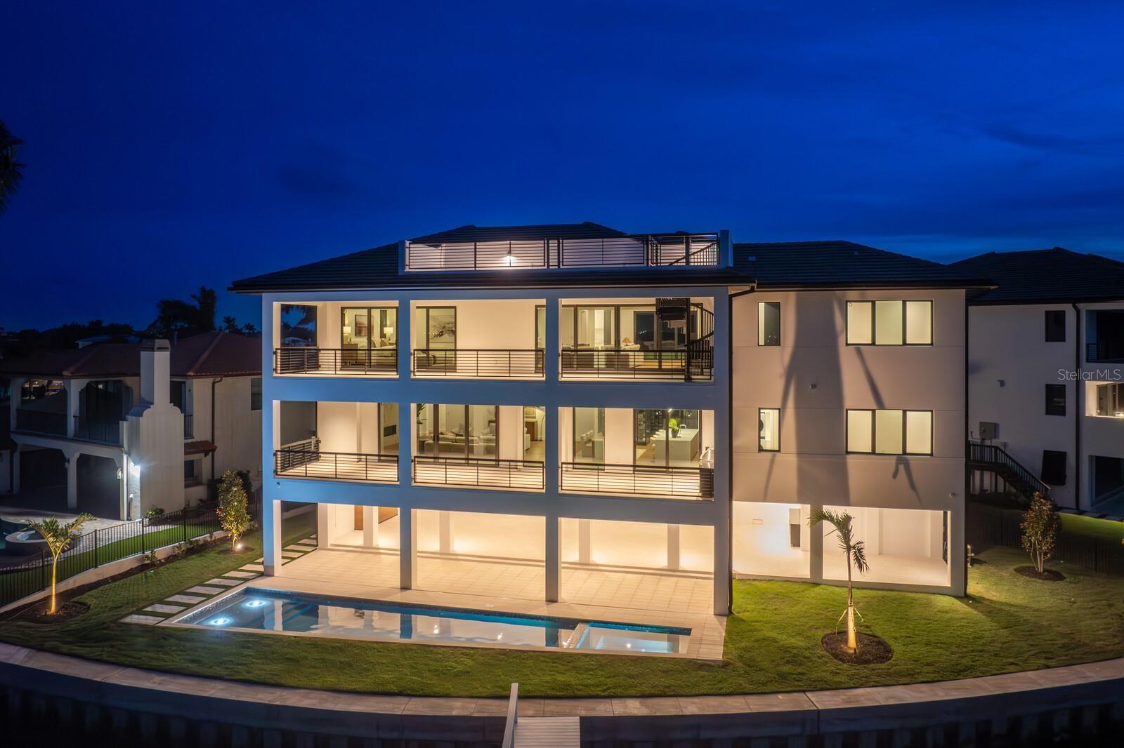 2087 MICHIGAN AVE NE, ST PETERSBURG, FL, 33703