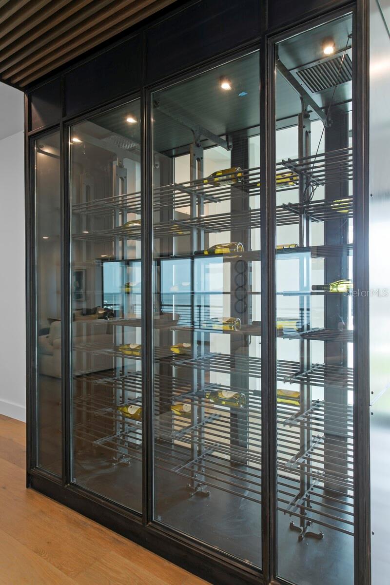 2087 MICHIGAN AVE NE, ST PETERSBURG, FL, 33703