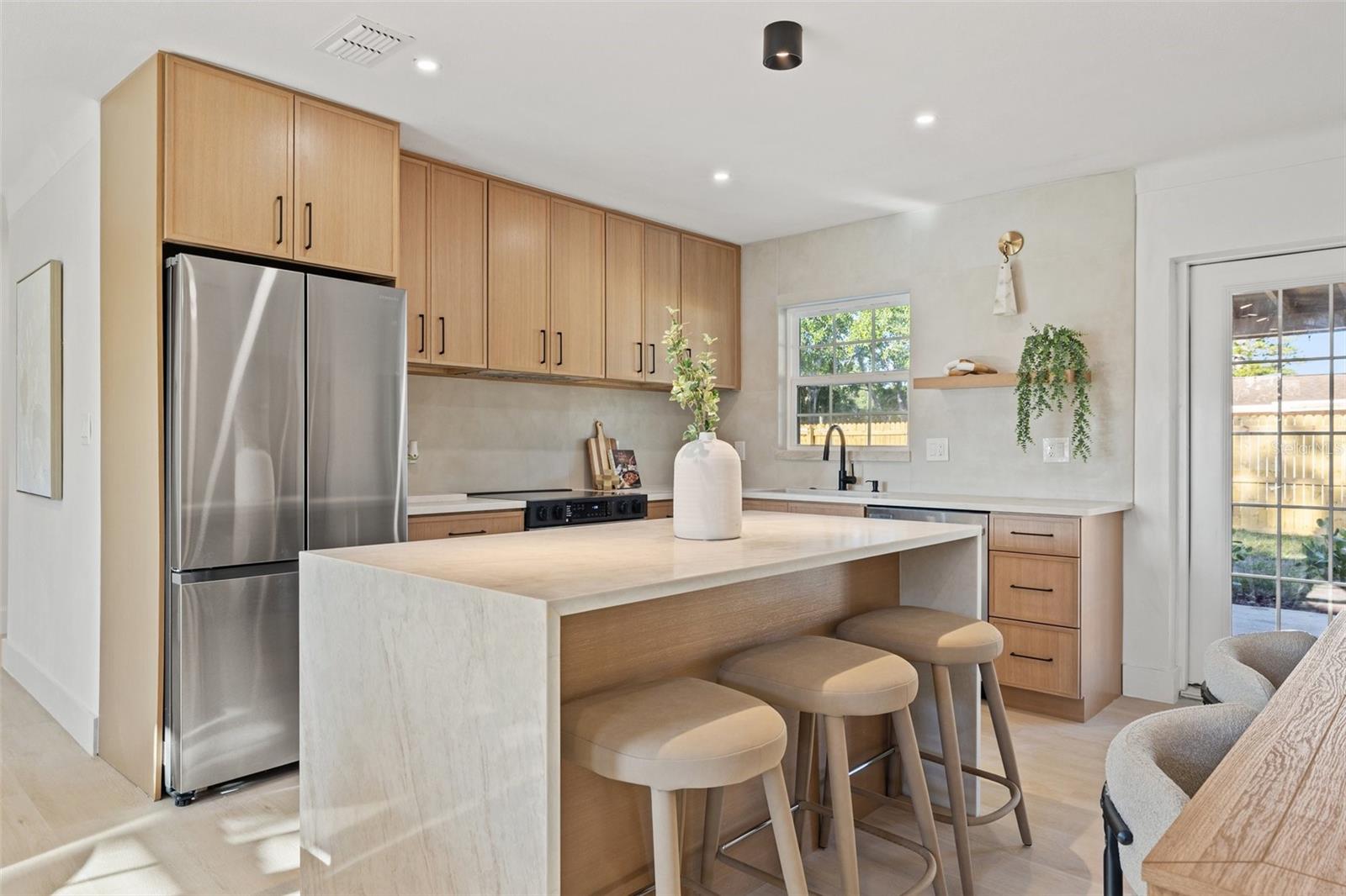 5900 6TH WAY S, ST PETERSBURG, FL, 33705