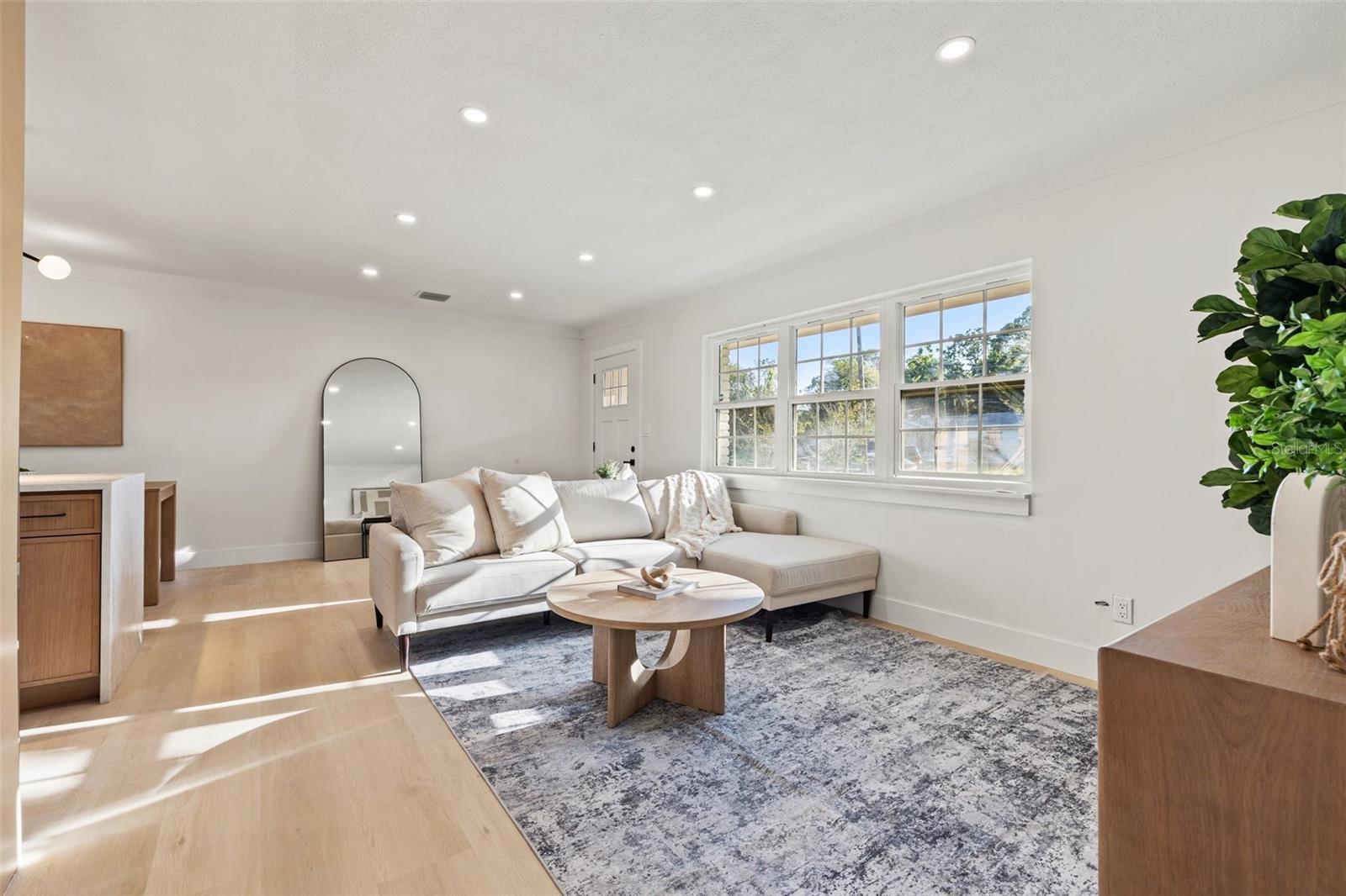 5900 6TH WAY S, ST PETERSBURG, FL, 33705