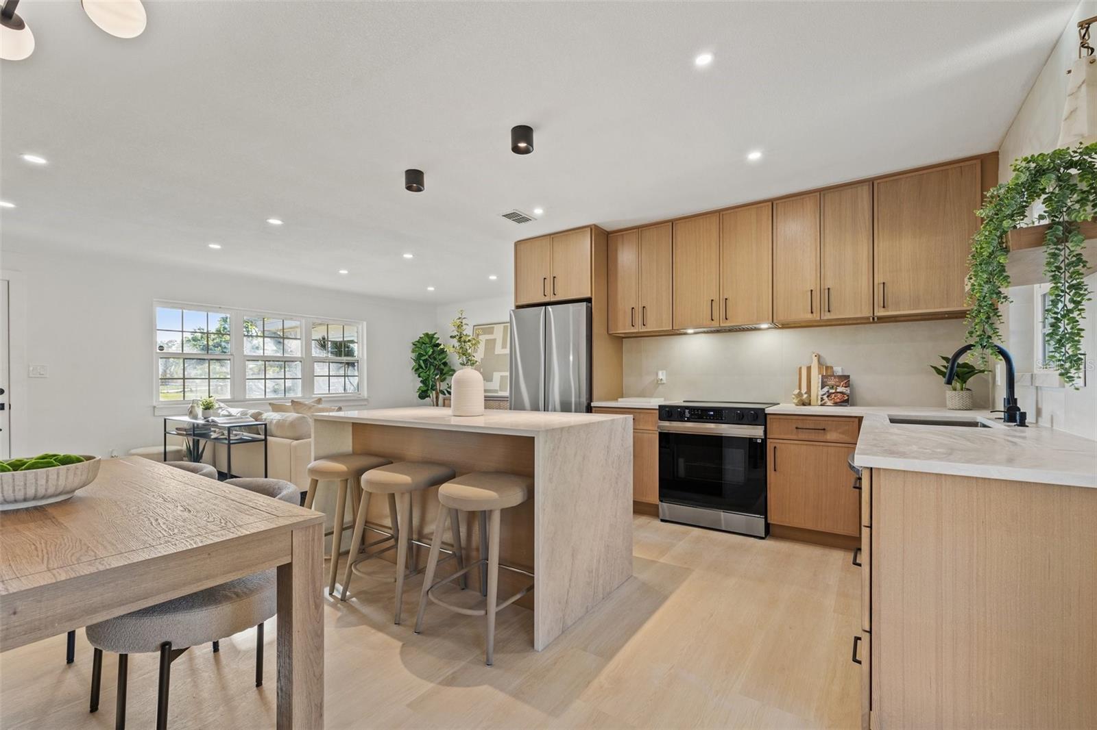 5900 6TH WAY S, ST PETERSBURG, FL, 33705