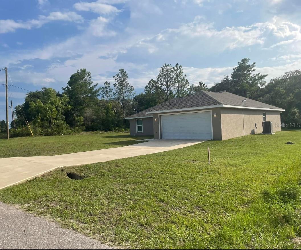 74 MALAUKA PASS, OCKLAWAHA, FL, 32179