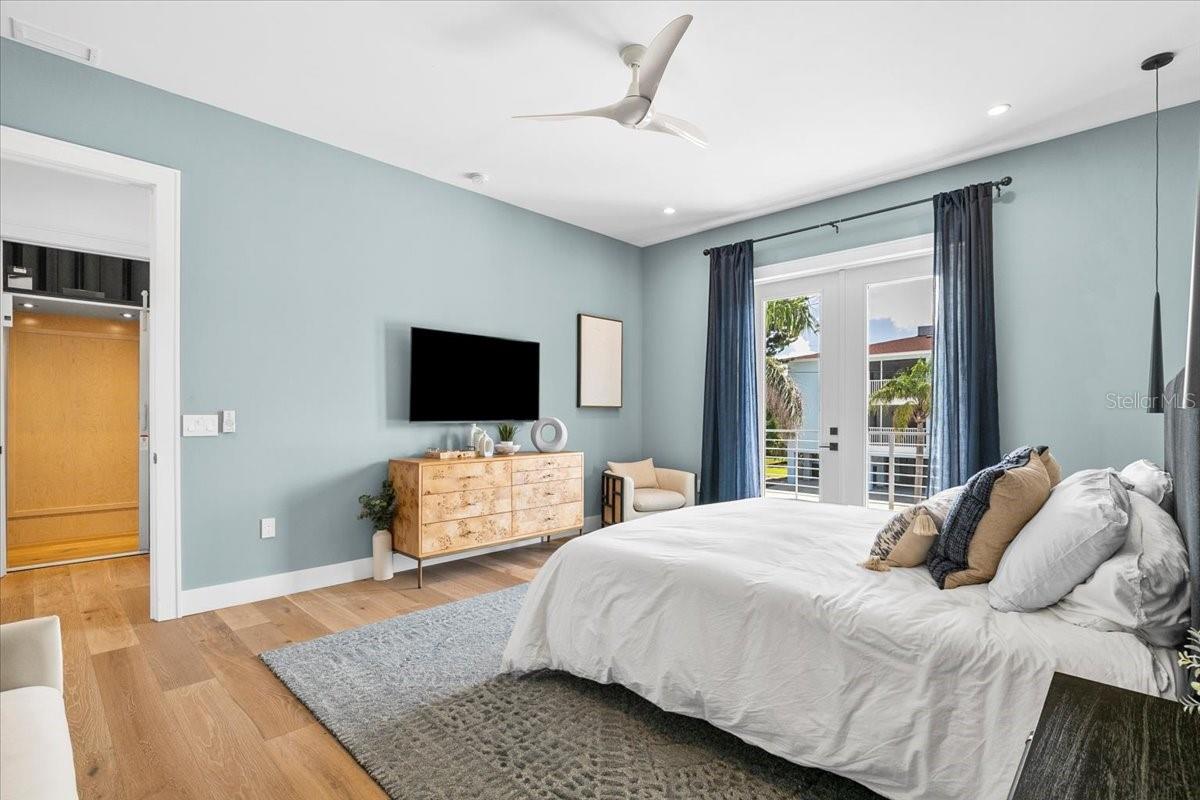 3702 5TH AVE, HOLMES BEACH, FL, 34217