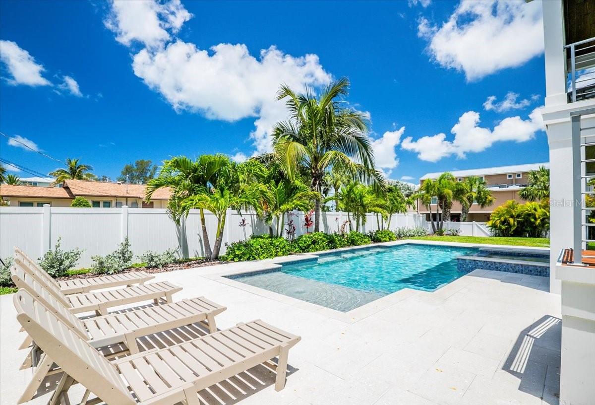 3702 5TH AVE, HOLMES BEACH, FL, 34217