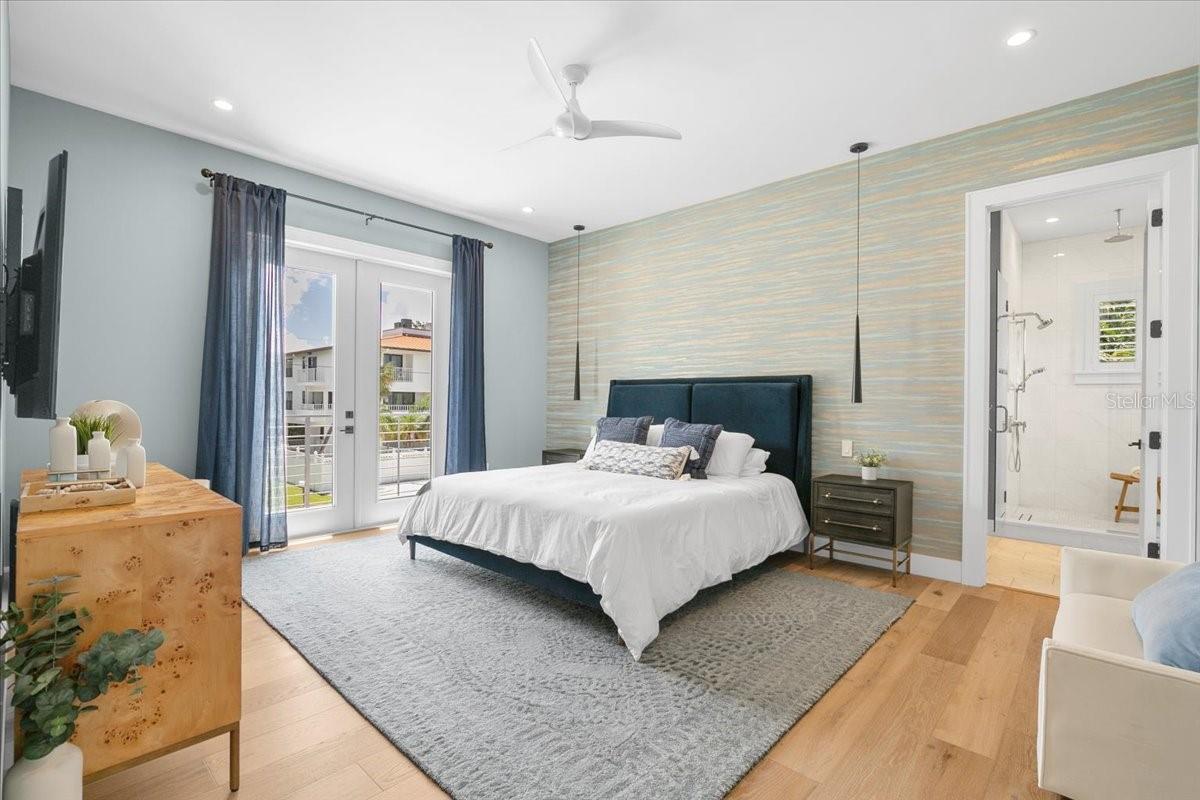 3702 5TH AVE, HOLMES BEACH, FL, 34217