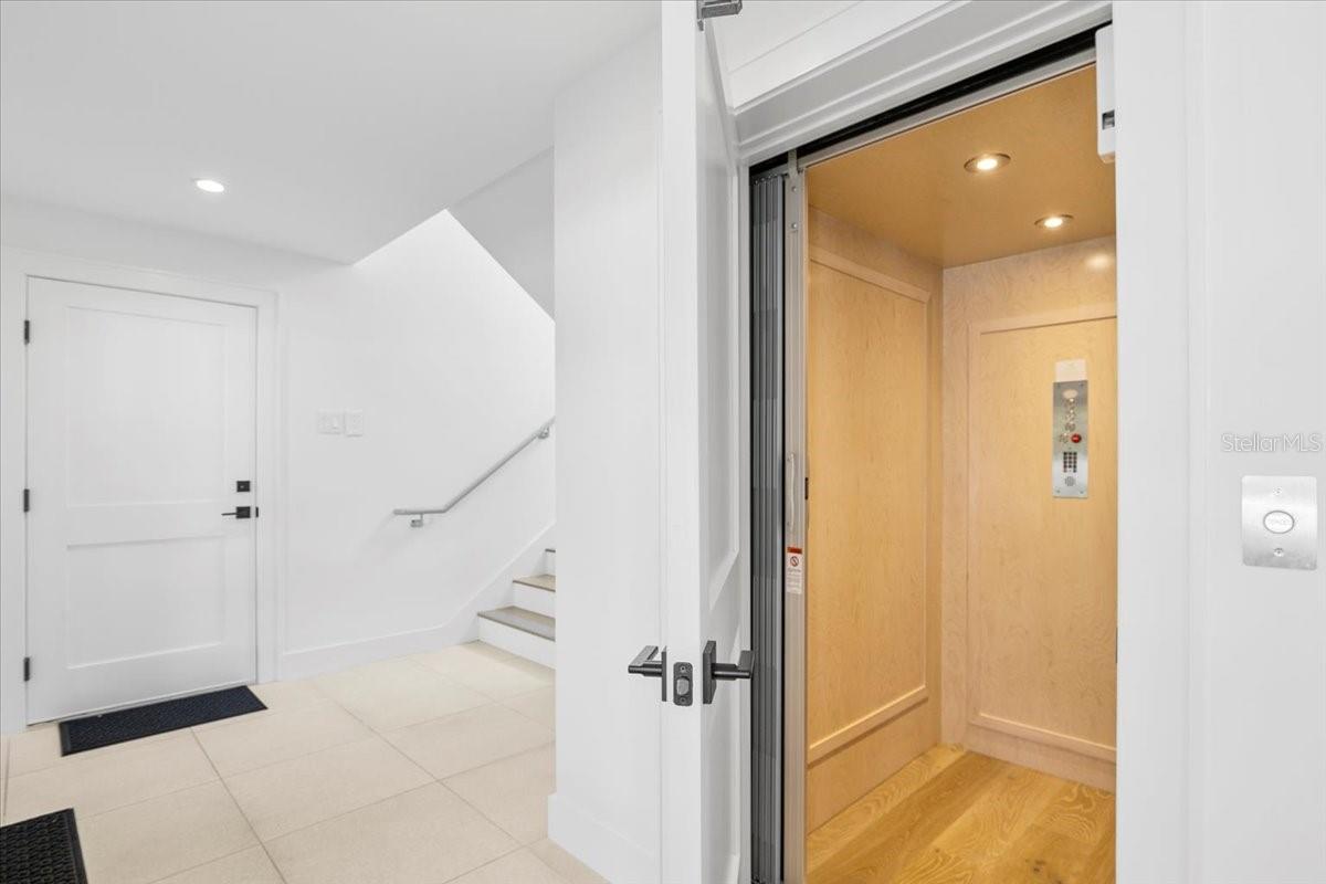 3702 5TH AVE, HOLMES BEACH, FL, 34217