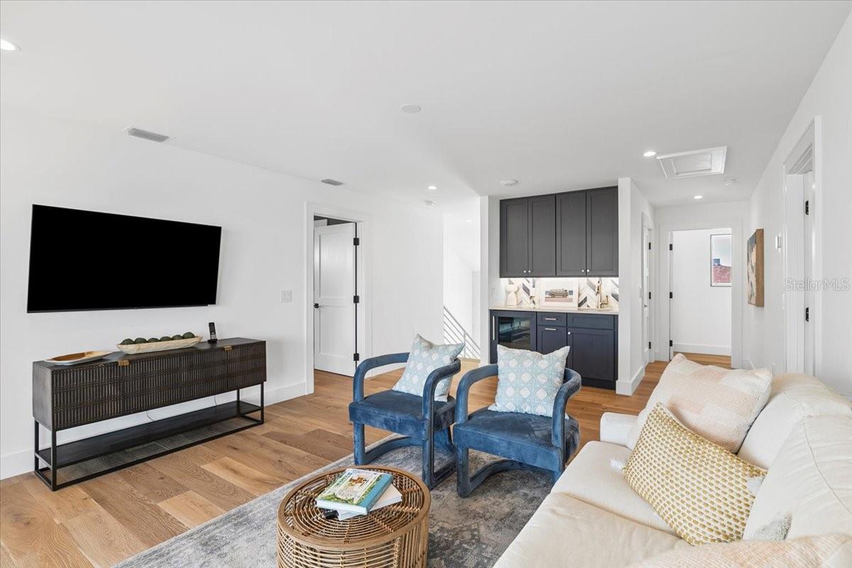 3702 5TH AVE, HOLMES BEACH, FL, 34217