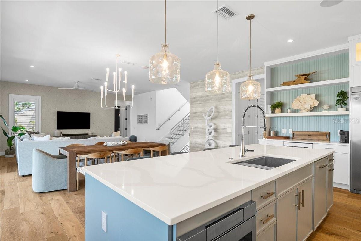 3702 5TH AVE, HOLMES BEACH, FL, 34217