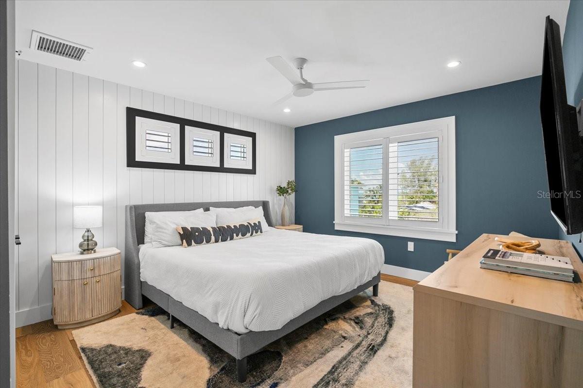 3702 5TH AVE, HOLMES BEACH, FL, 34217