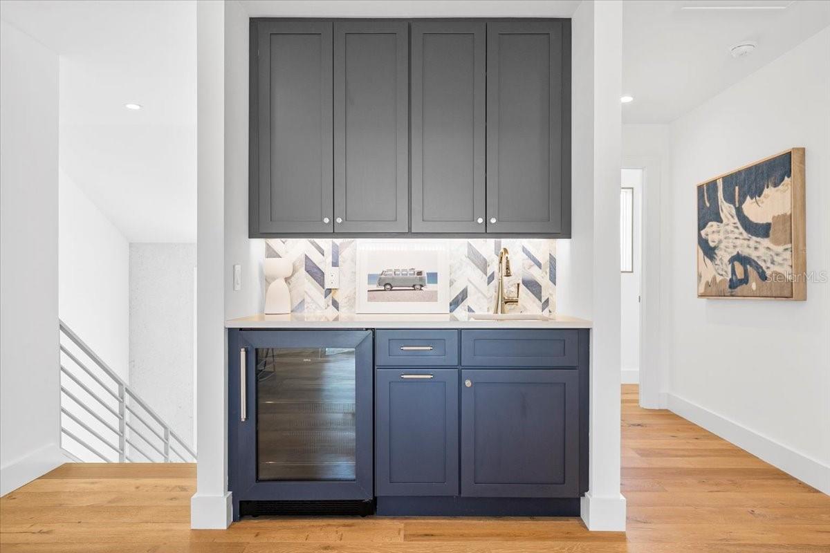 3702 5TH AVE, HOLMES BEACH, FL, 34217