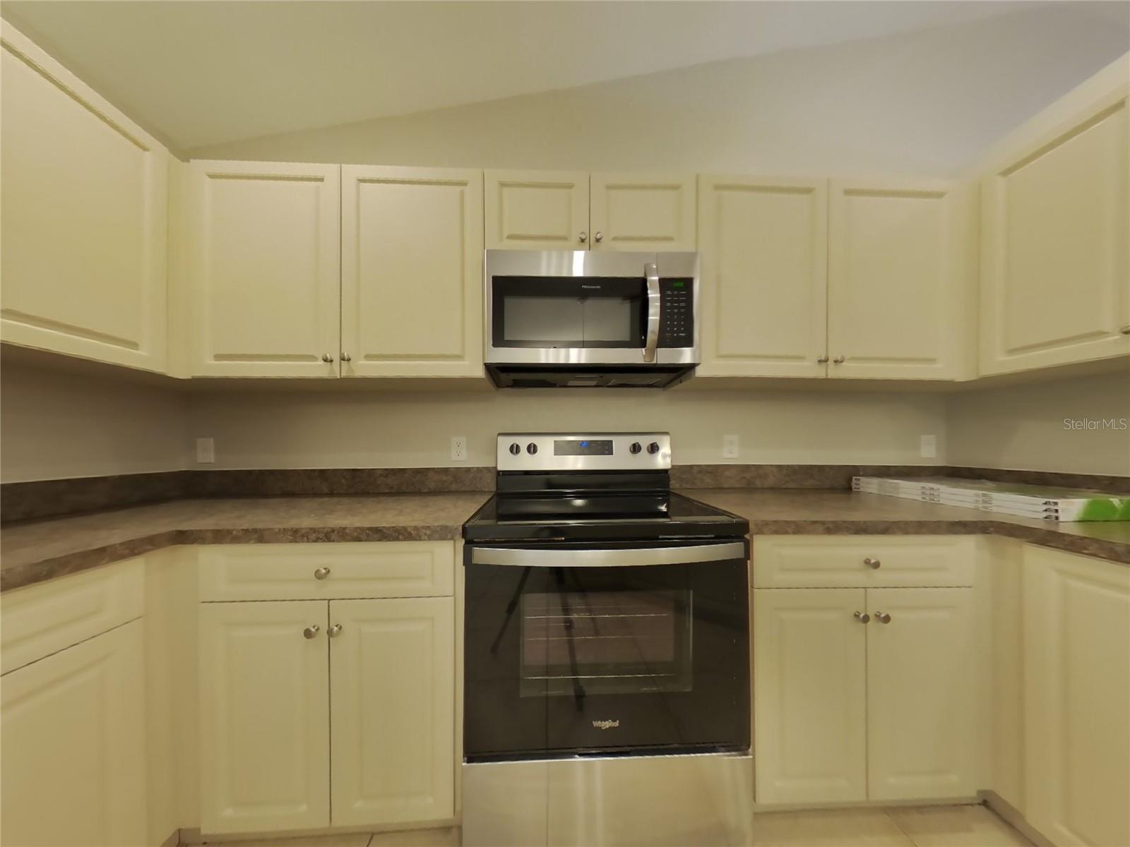 9390 FRUITLAND AVE, ENGLEWOOD, FL, 34224