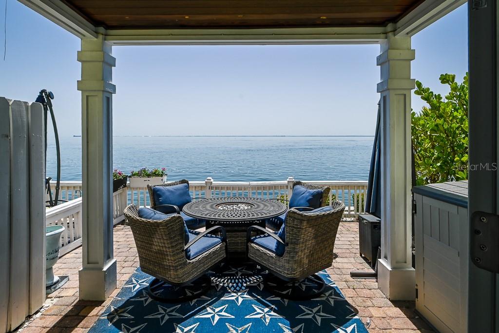 5042 COQUINA KEY DR SE, ST PETERSBURG, FL, 33705