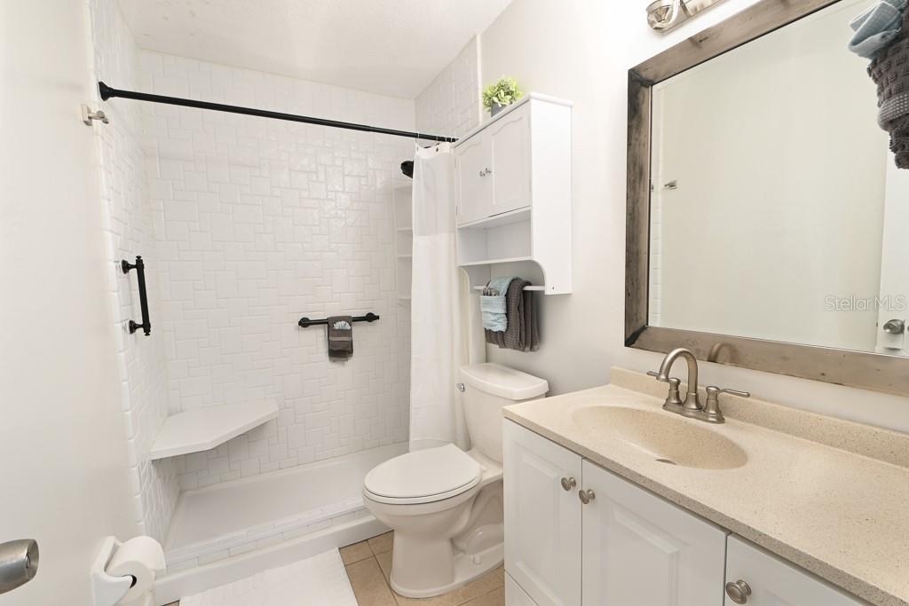 5042 COQUINA KEY DR SE, ST PETERSBURG, FL, 33705