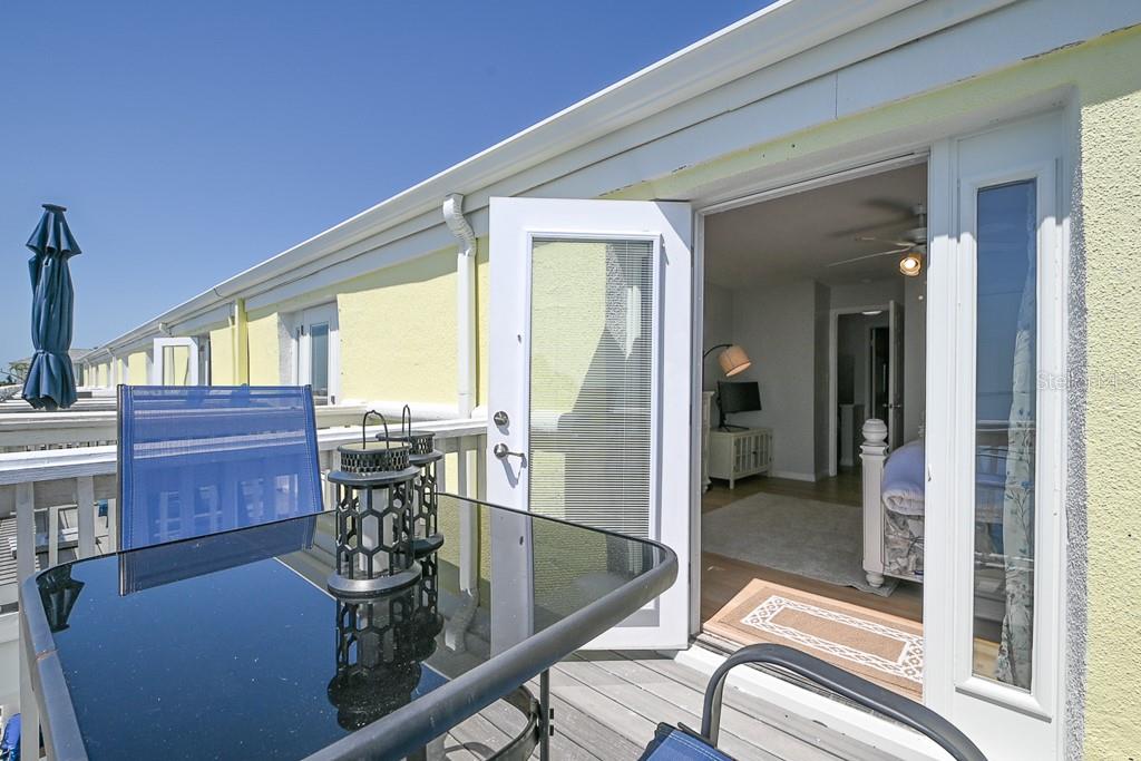 5042 COQUINA KEY DR SE, ST PETERSBURG, FL, 33705