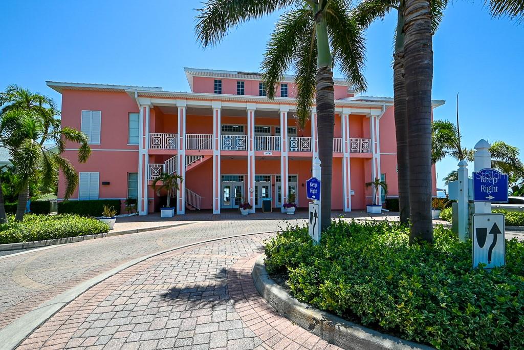 5042 COQUINA KEY DR SE, ST PETERSBURG, FL, 33705