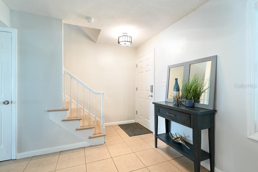 5042 COQUINA KEY DR SE, ST PETERSBURG, FL, 33705