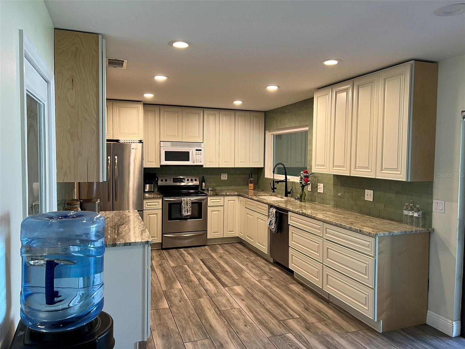 483 STILLWATER DR, OVIEDO, FL, 32765