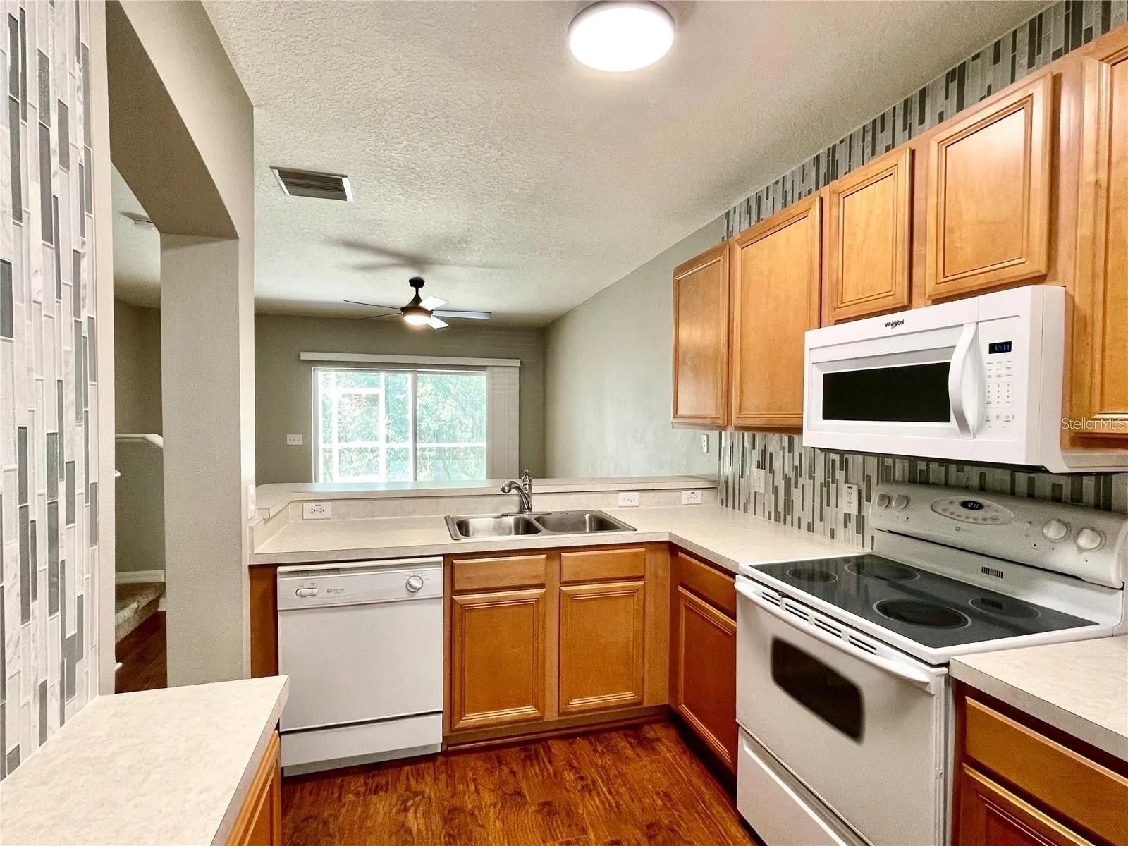 5864 FISHHAWK RIDGE DR, LITHIA, FL, 33547