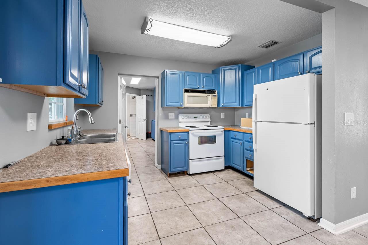 6208 FLORIDA CIR E, APOLLO BEACH, FL, 33572