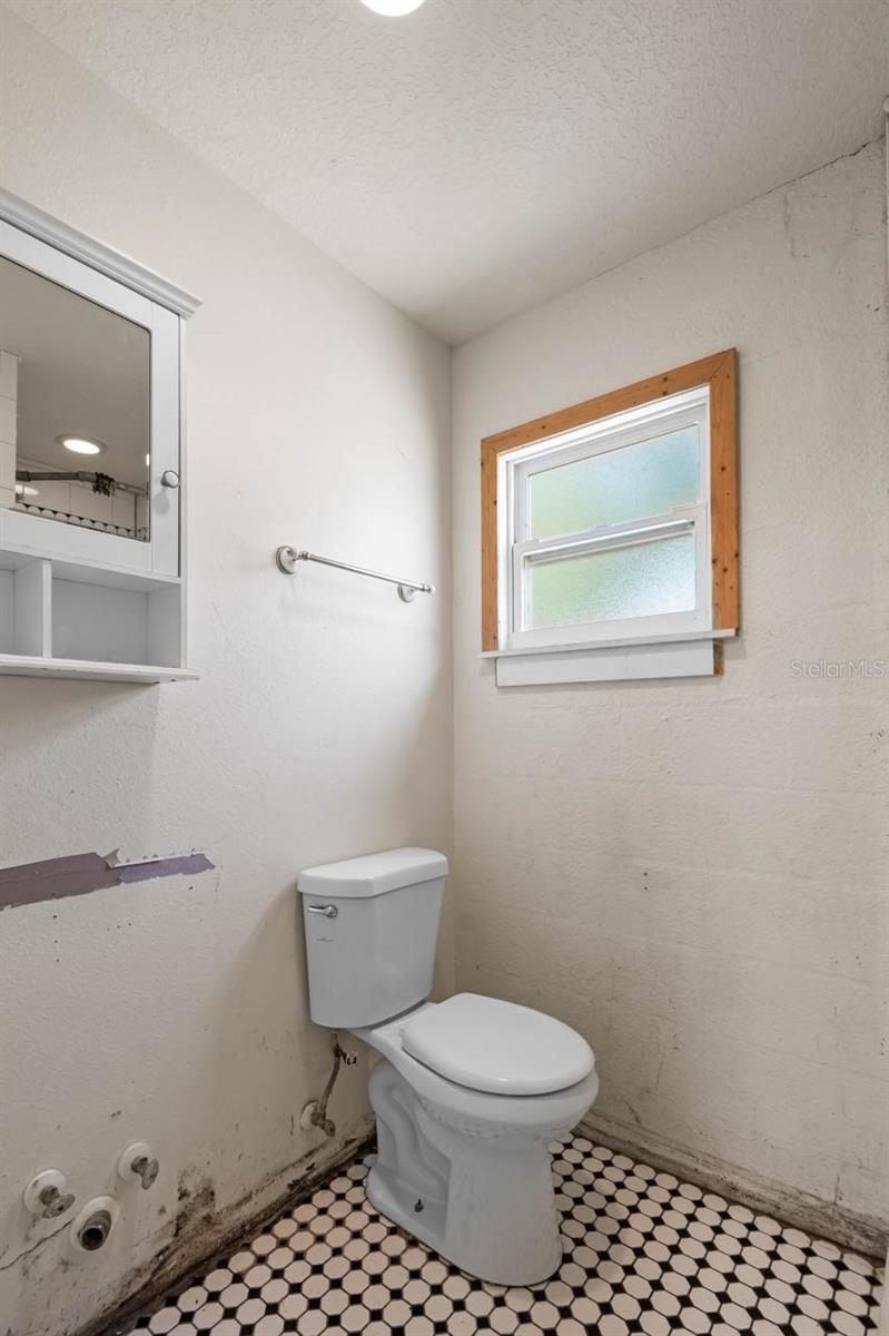 6208 FLORIDA CIR E, APOLLO BEACH, FL, 33572