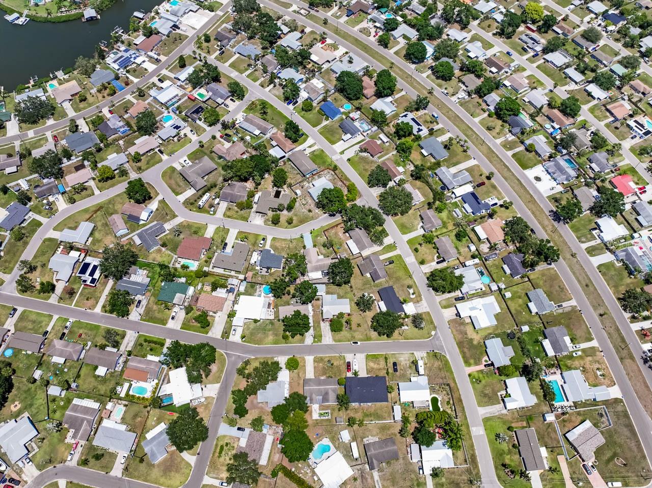 6208 FLORIDA CIR E, APOLLO BEACH, FL, 33572