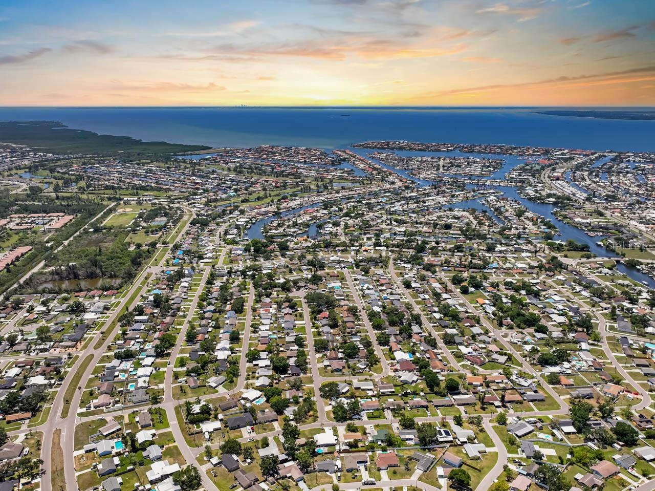 6208 FLORIDA CIR E, APOLLO BEACH, FL, 33572