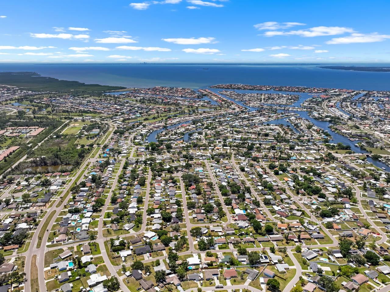 6208 FLORIDA CIR E, APOLLO BEACH, FL, 33572