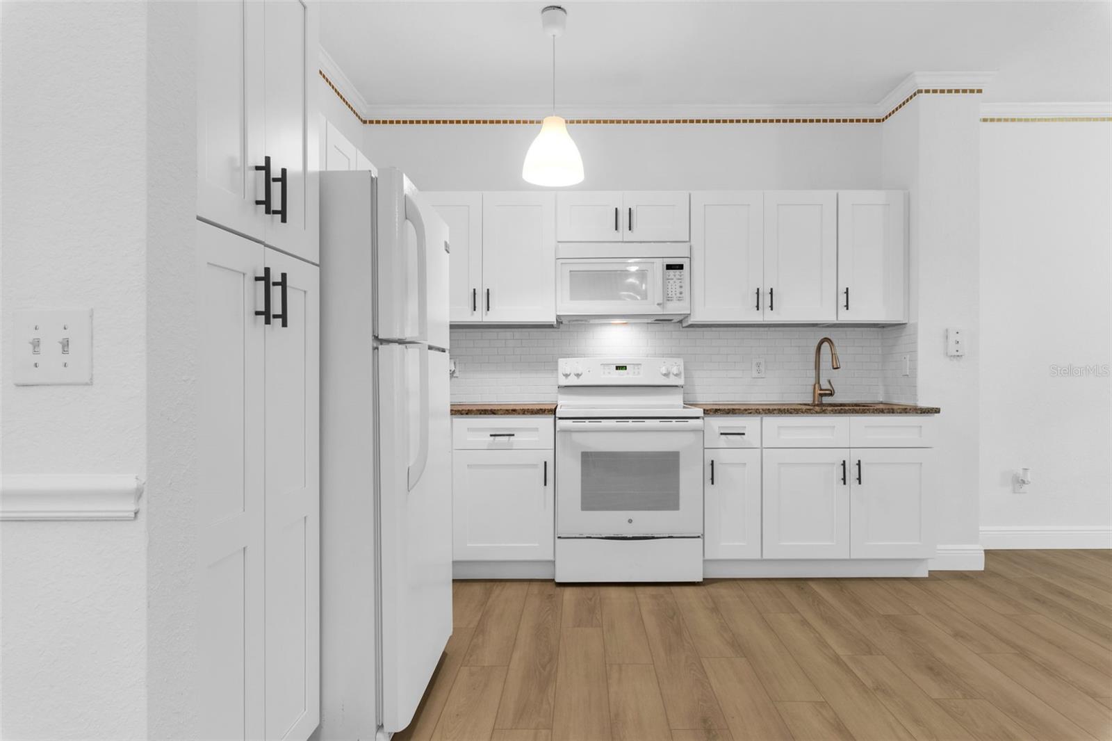 3561 CONROY RD #216, ORLANDO, FL, 32839