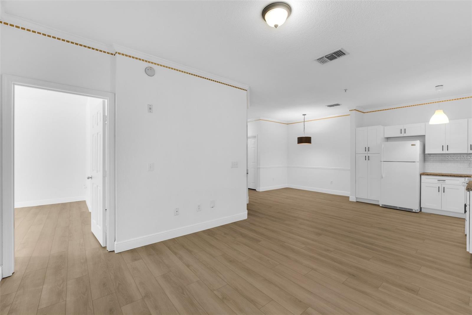 3561 CONROY RD #216, ORLANDO, FL, 32839