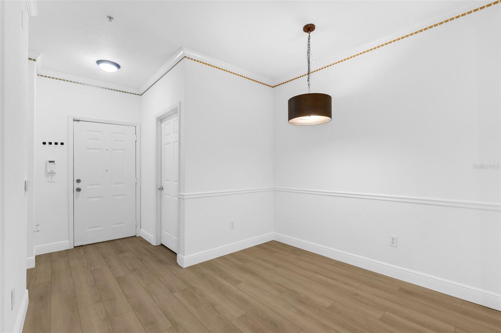 3561 CONROY RD #216, ORLANDO, FL, 32839