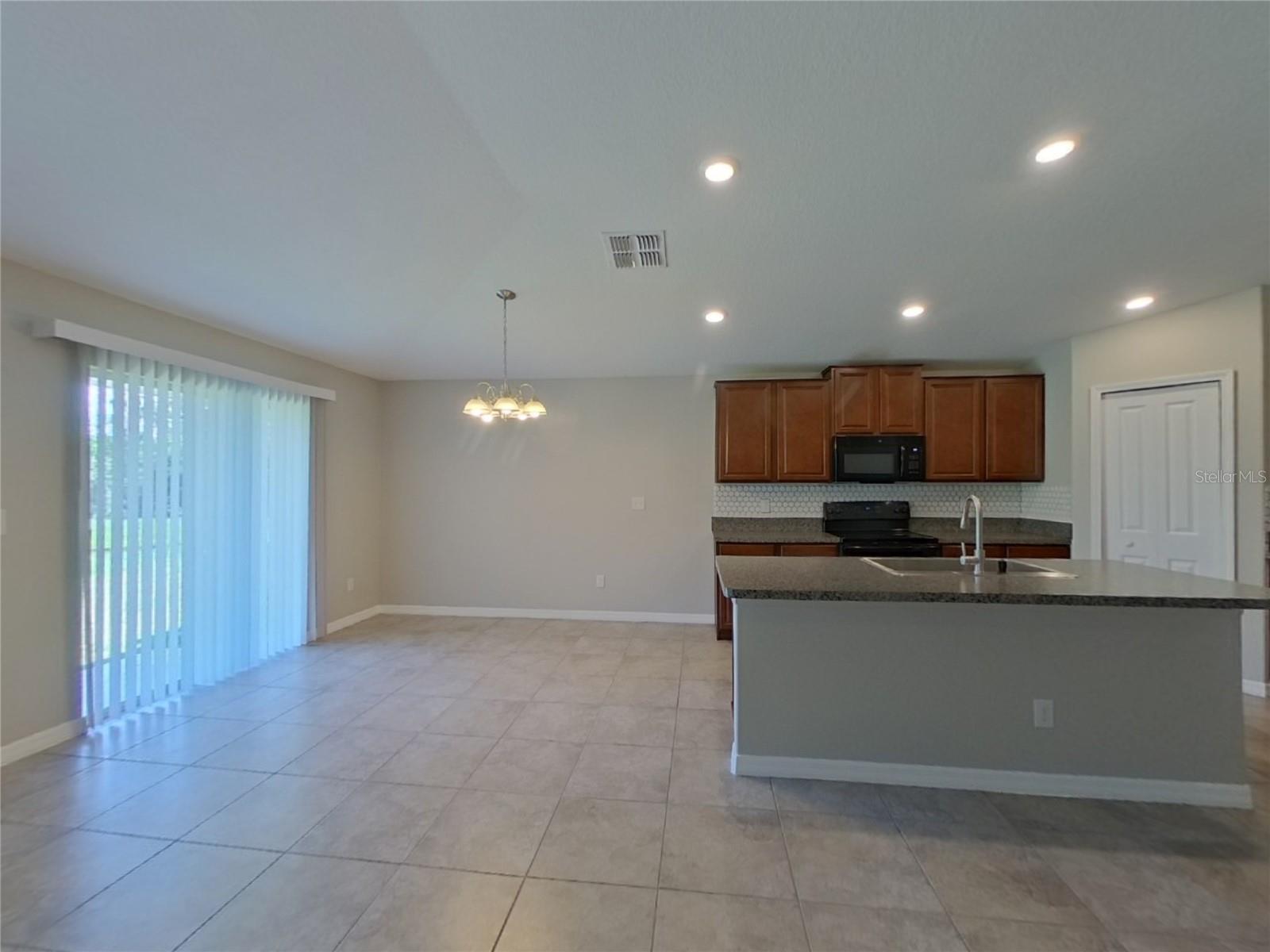 17224 WHITE MANGROVE DR, WIMAUMA, FL, 33598